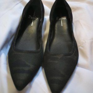 Camouflage Pointed Toe Flats SZ 8 by Linea Paolo
